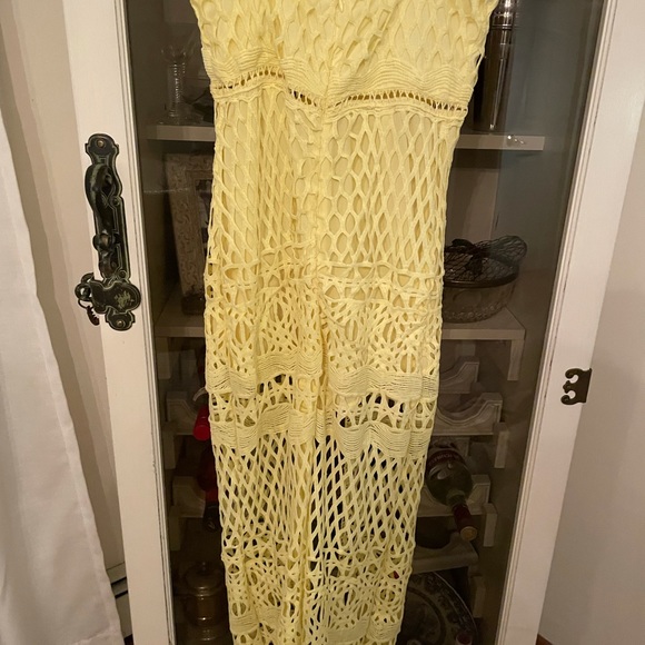 Luxel shorts romper with cotton netted long train. - Picture 5 of 7